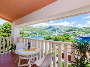 Guest House Avdic - Studio Apartment with Balcony and Sea View
